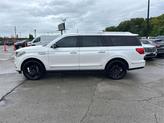 Thumbnail of 2018 White Platinum Metallic Tri-Coat Lincoln Navigator L