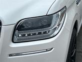 Thumbnail of 2018 White Platinum Metallic Tri-Coat Lincoln Navigator L