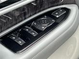 Thumbnail of 2018 White Platinum Metallic Tri-Coat Lincoln Navigator L