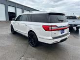 Thumbnail of 2018 White Platinum Metallic Tri-Coat Lincoln Navigator L