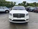Thumbnail of 2018 White Platinum Metallic Tri-Coat Lincoln Navigator L