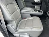 Thumbnail of 2018 White Platinum Metallic Tri-Coat Lincoln Navigator L