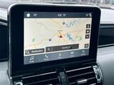 Thumbnail of 2018 White Platinum Metallic Tri-Coat Lincoln Navigator L