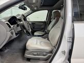 Thumbnail of 2017 Iridescent Pearl Tricoat Chevrolet Traverse