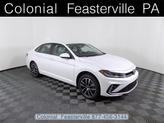 Photo of 2025 Opal White Pearl Effect Volkswagen Jetta