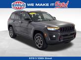 Photo of 2022 Metallic Jeep Grand Cherokee