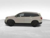 Thumbnail of 2022 Platinum White Pearl Honda Pilot