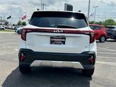 Thumbnail of 2025 Snow White Pearl Kia Seltos