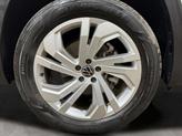 Thumbnail of 2022 Pure White Volkswagen Atlas