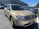 Photo of 2013 Sandy Beach Metallic Toyota Highlander