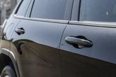 Thumbnail of 2020 Diamond Black Crystal Pearlcoat Jeep Cherokee