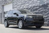 Photo of 2020 Diamond Black Crystal Pearlcoat Jeep Cherokee