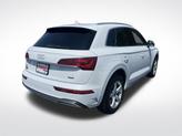 Thumbnail of 2022 Glacier White Metallic Audi Q5
