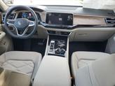 Thumbnail of 2025 Pure White Volkswagen Atlas