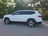Thumbnail of 2025 Pure White Volkswagen Atlas