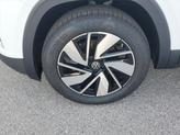 Thumbnail of 2025 Pure White Volkswagen Atlas