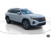 Photo of 2025 Pure White Volkswagen Atlas