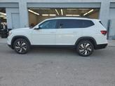 Thumbnail of 2025 Pure White Volkswagen Atlas