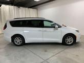 Thumbnail of 2022 Bright White Clearcoat Chrysler Pacifica