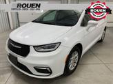 Photo of 2022 Bright White Clearcoat Chrysler Pacifica