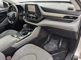 Thumbnail of 2020 Blizzard Pearl Toyota Highlander