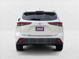 Thumbnail of 2020 Blizzard Pearl Toyota Highlander