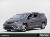 Photo of 2020 Granite Crystal Metallic Clearcoat Chrysler Pacifica