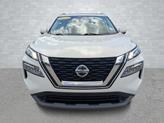 Thumbnail of 2021 Pearl White Tricoat Nissan Rogue