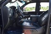 Thumbnail of 2022 Onyx Black GMC Sierra 2500