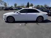 Thumbnail of 2019 White Platinum Lincoln Continental