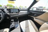 Thumbnail of 2019 Eminent White Pearl Lexus ES 350