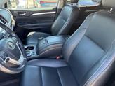 Thumbnail of 2019 Blizzard Pearl Toyota Highlander