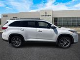 Thumbnail of 2019 Blizzard Pearl Toyota Highlander