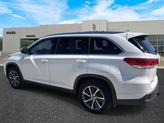 Thumbnail of 2019 Blizzard Pearl Toyota Highlander