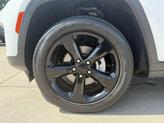 Thumbnail of 2023 Bright White Clearcoat Jeep Grand Cherokee