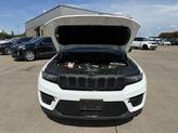 Thumbnail of 2023 Bright White Clearcoat Jeep Grand Cherokee