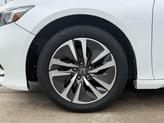Thumbnail of 2019 Platinum White Pearl Honda Accord Hybrid