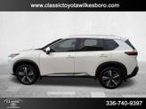 Thumbnail of 2023 Pearl White Tricoat Nissan Rogue
