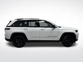 Thumbnail of 2023 Bright White Clearcoat Jeep Grand Cherokee