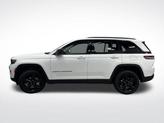 Thumbnail of 2023 Bright White Clearcoat Jeep Grand Cherokee