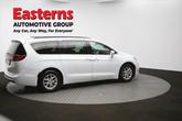 Thumbnail of 2022 Bright White Clearcoat Chrysler Pacifica