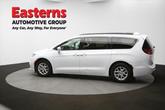 Thumbnail of 2022 Bright White Clearcoat Chrysler Pacifica