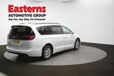 Thumbnail of 2022 Bright White Clearcoat Chrysler Pacifica