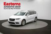 Thumbnail of 2022 Bright White Clearcoat Chrysler Pacifica