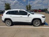 Thumbnail of 2019 Bright White Clearcoat Jeep Cherokee