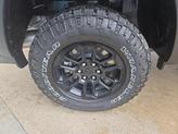 Thumbnail of 2026 Diamond Black Crystal Pearl-Coat Exterior Paint RAM 1500