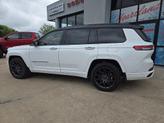 Thumbnail of 2025 Bright White Clear-Coat Exterior Paint Jeep Grand Cherokee