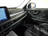 Thumbnail of 2025 Infinite Black Metallic Clearcoat Lincoln Aviator