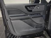 Thumbnail of 2025 Infinite Black Metallic Clearcoat Lincoln Aviator