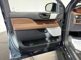 Thumbnail of 2024 Flight Blue Metallic Clearcoat Lincoln Navigator